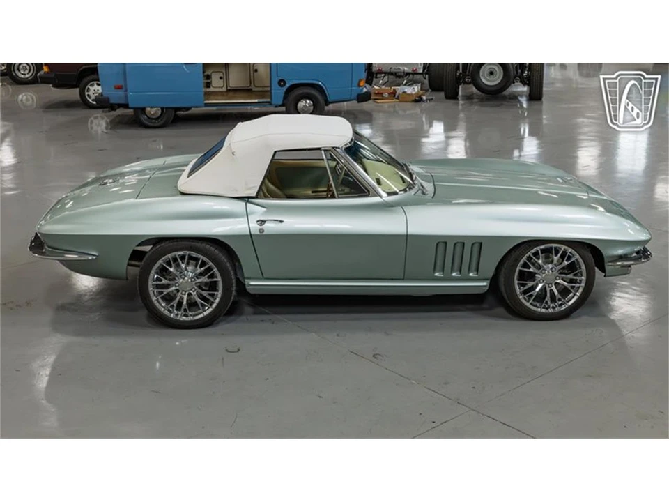 1965 Chevrolet Corvette C2 - Image 29 of 31