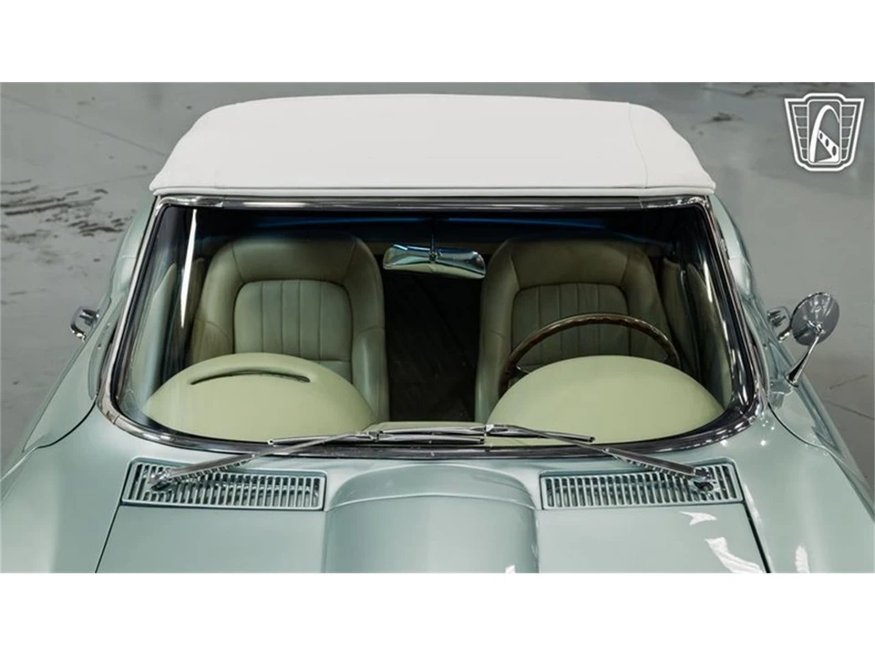 1965 Chevrolet Corvette C2 - Image 30 of 31