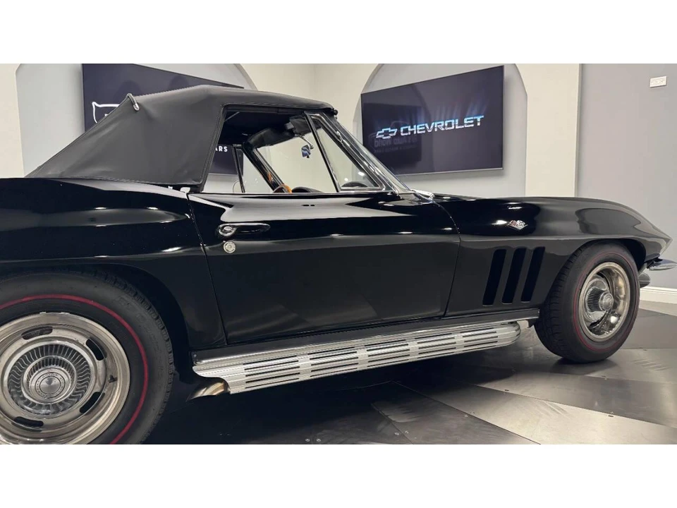 1965 Chevrolet Corvette C2 - Image 25 of 31