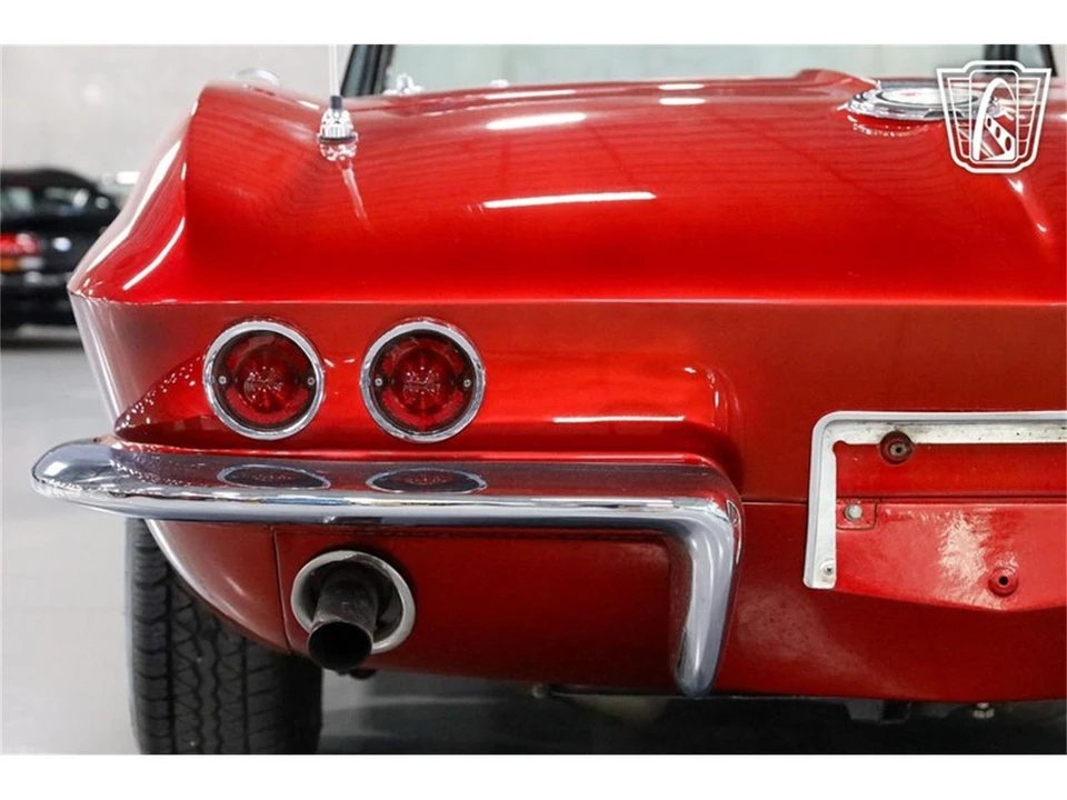 1965 Chevrolet Corvette C2 - Image 27 of 31