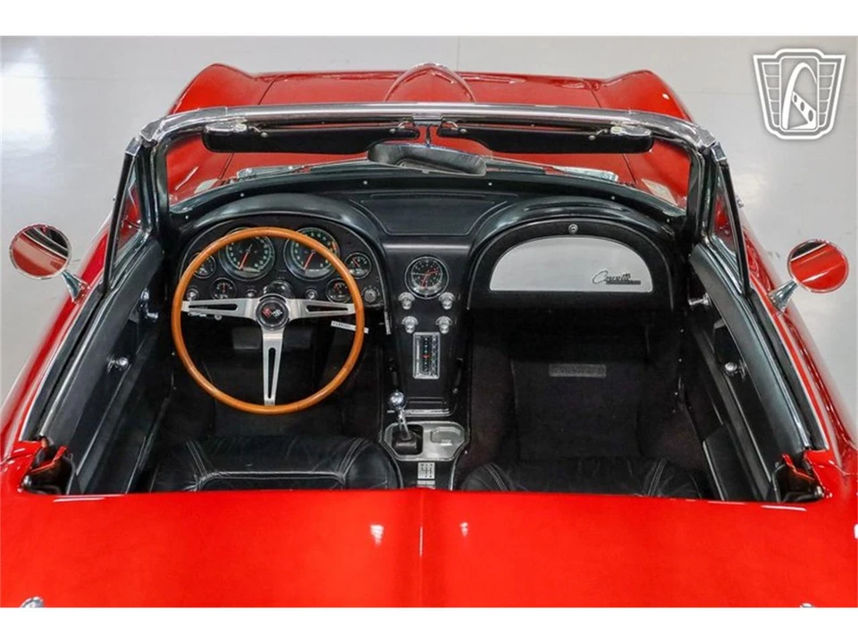 1965 Chevrolet Corvette C2 - Image 25 of 31