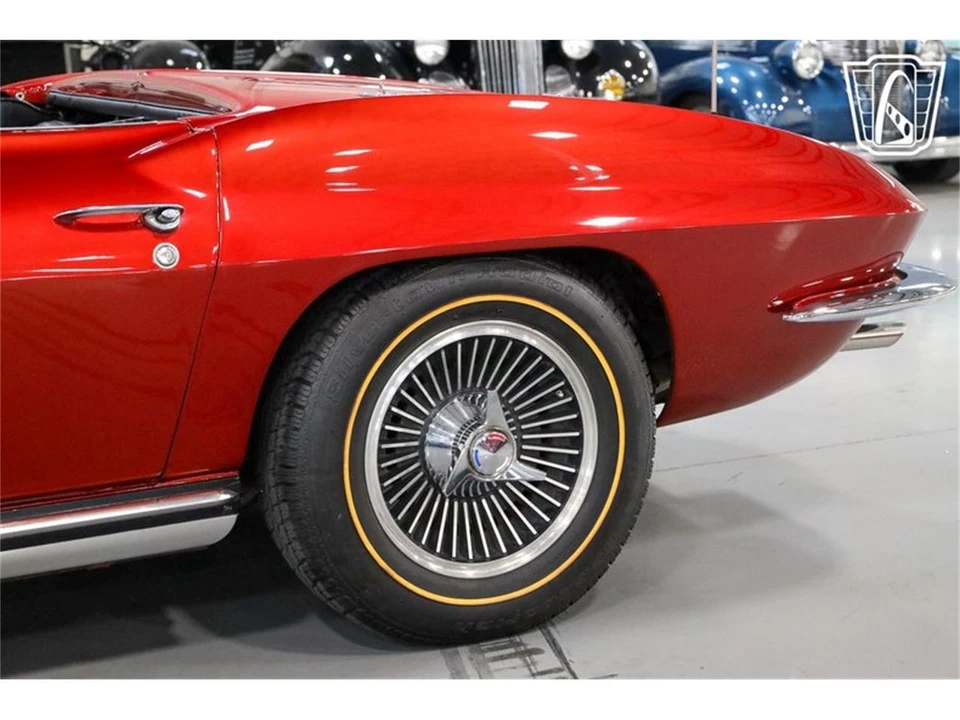 1965 Chevrolet Corvette C2 - Image 15 of 31