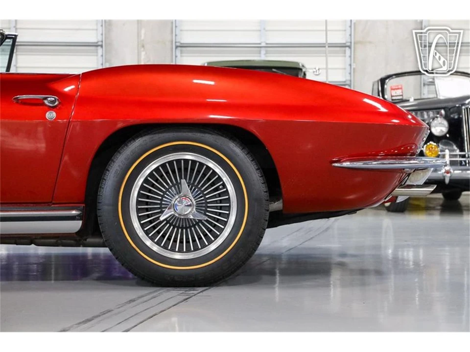 1965 Chevrolet Corvette C2 - Image 21 of 31