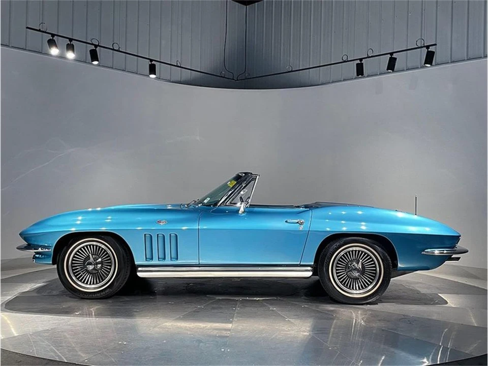 1965 Chevrolet Corvette C2 - Image 12 of 31