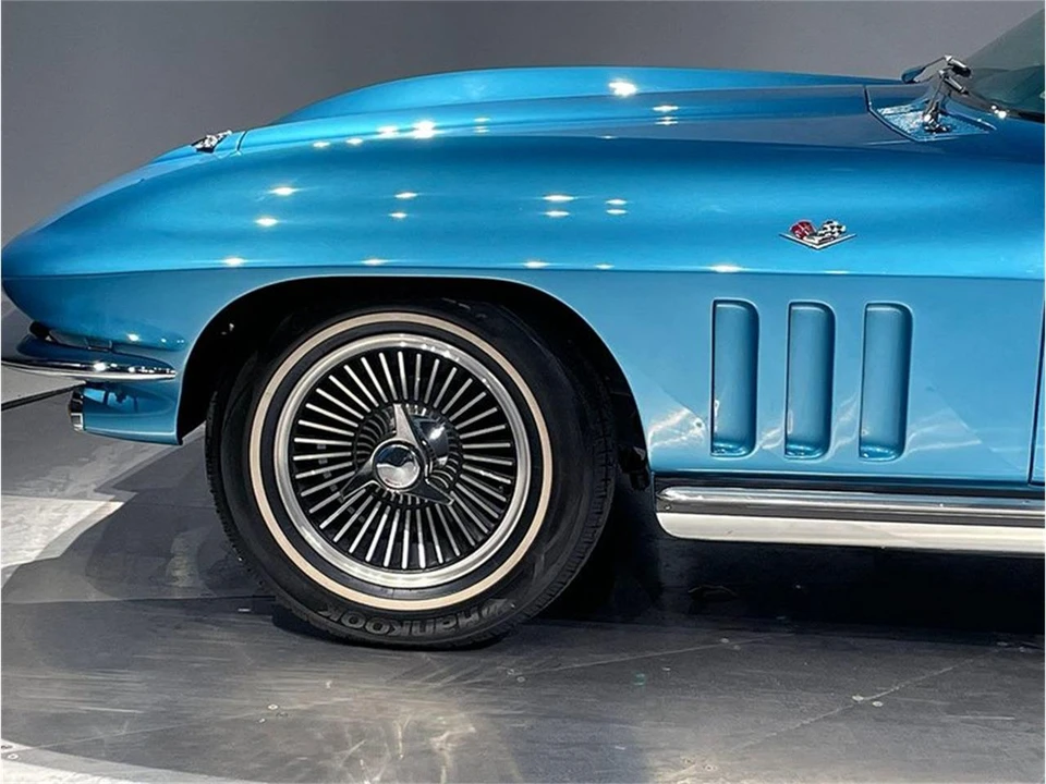 1965 Chevrolet Corvette C2 - Image 13 of 31