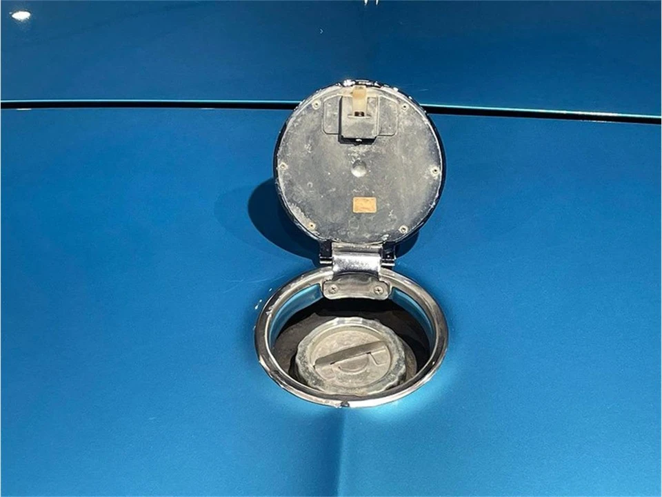 1965 Chevrolet Corvette C2 - Image 11 of 31