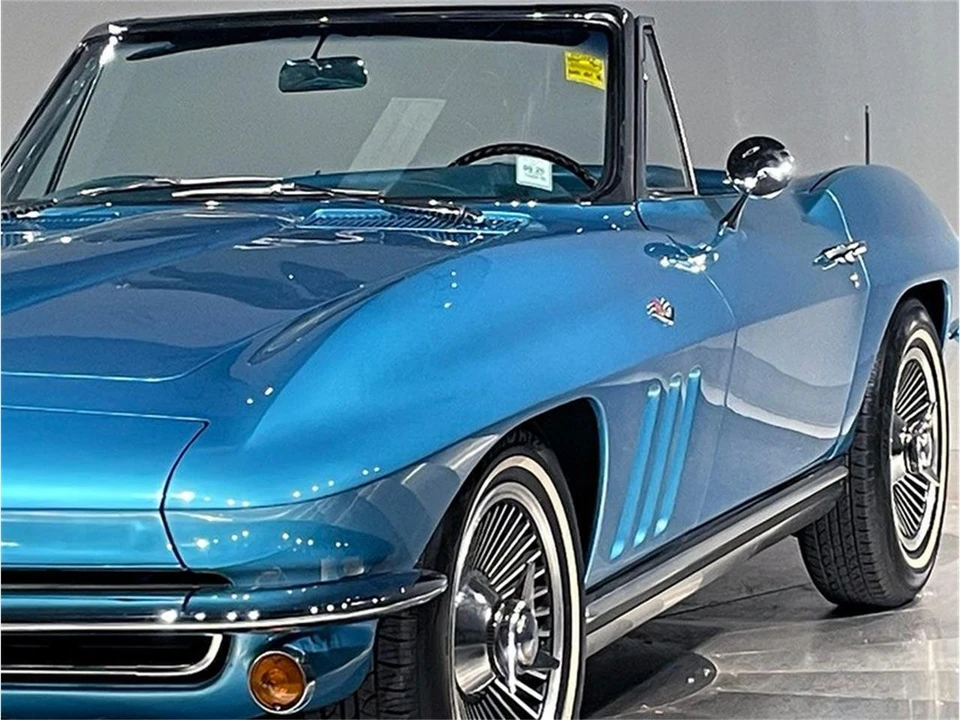 1965 Chevrolet Corvette C2 - Image 19 of 31
