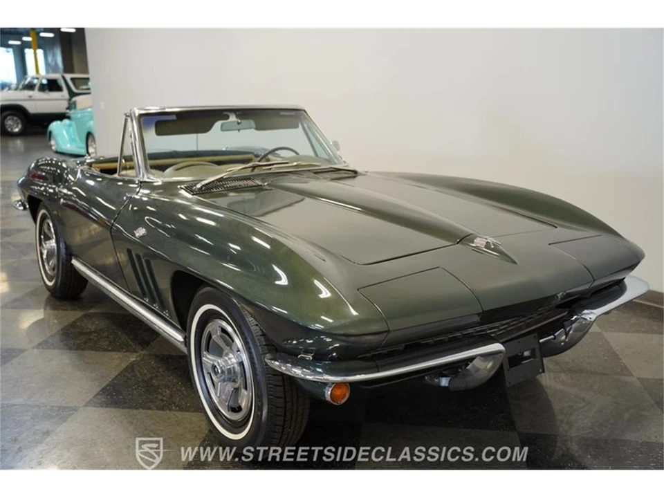 1965 Chevrolet Corvette C2 - Image 17 of 31