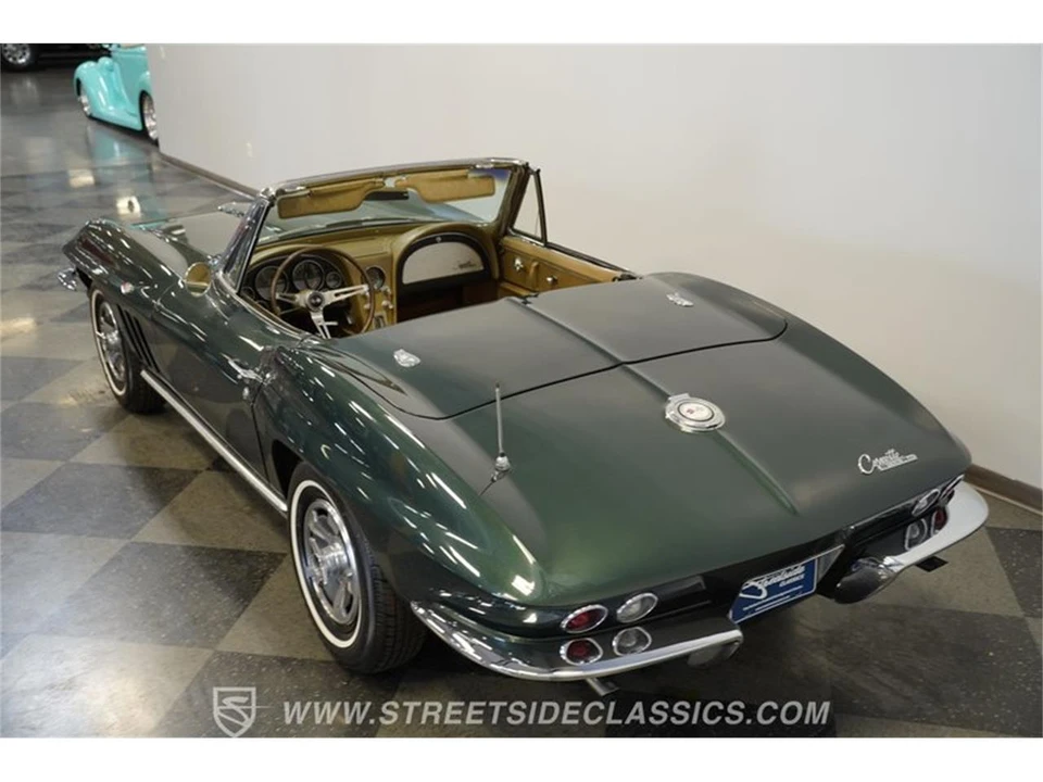 1965 Chevrolet Corvette C2 - Image 25 of 31
