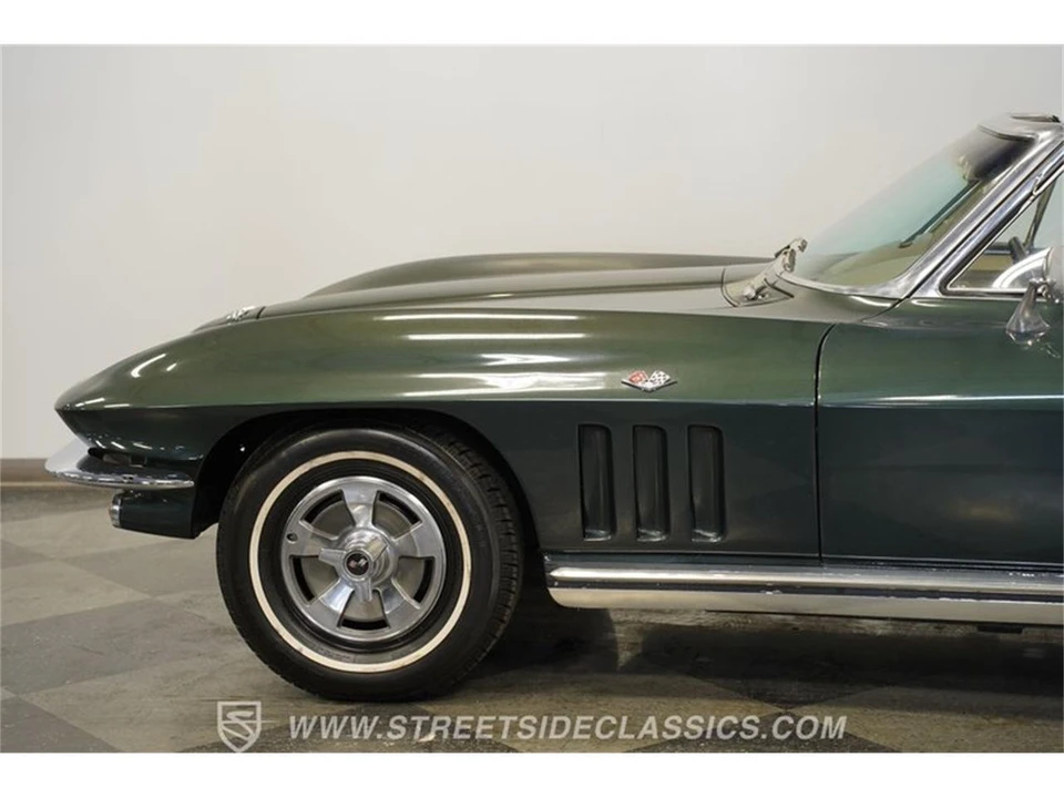 1965 Chevrolet Corvette C2 - Image 22 of 31