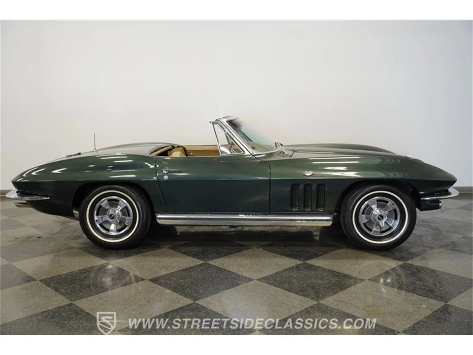 1965 Chevrolet Corvette C2 - Image 15 of 31