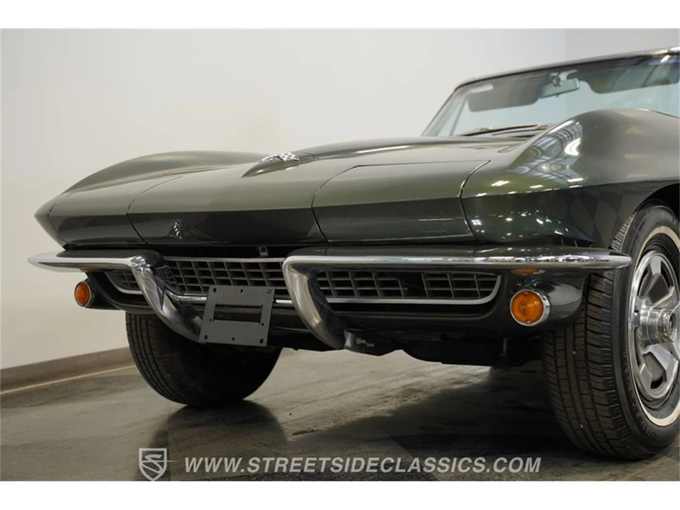 1965 Chevrolet Corvette C2 - Image 19 of 31