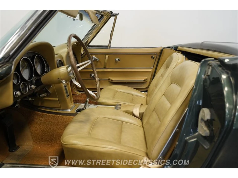 1965 Chevrolet Corvette C2 - Image 3 of 31