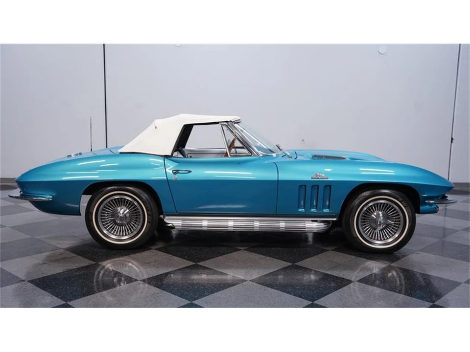 1965 Chevrolet Corvette C2 - Image 13 of 31