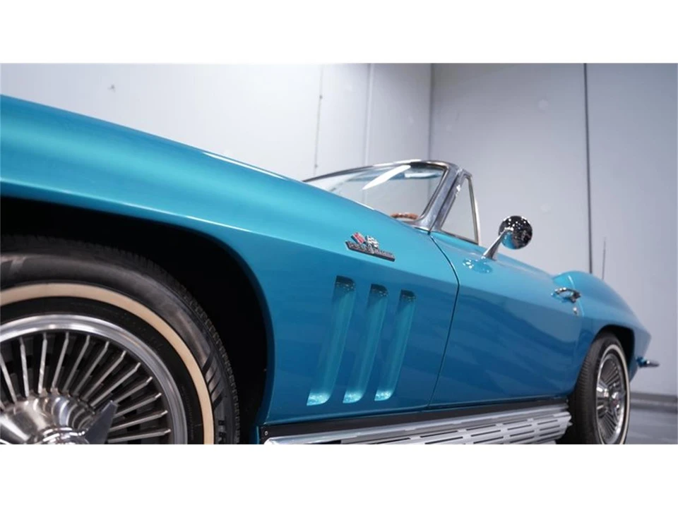 1965 Chevrolet Corvette C2 - Image 19 of 31