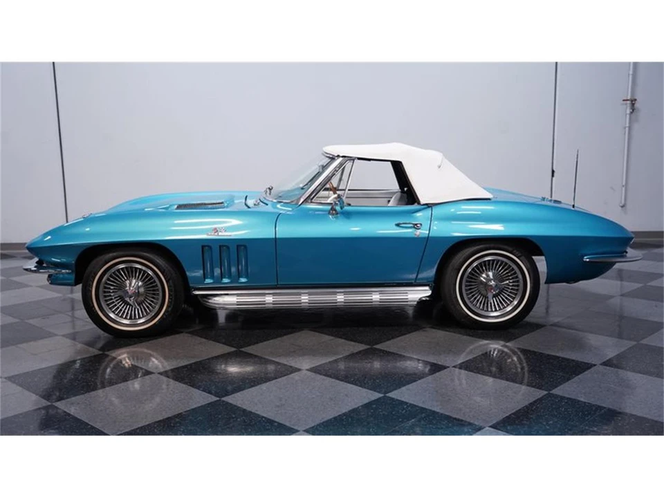 1965 Chevrolet Corvette C2 - Image 2 of 31