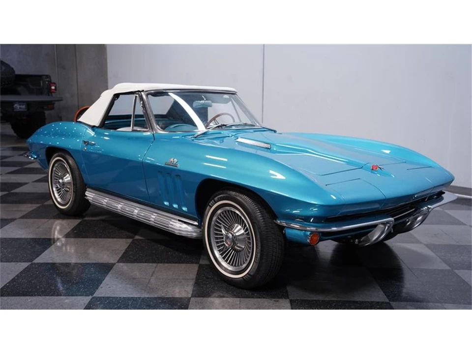 1965 Chevrolet Corvette C2 - Image 14 of 31