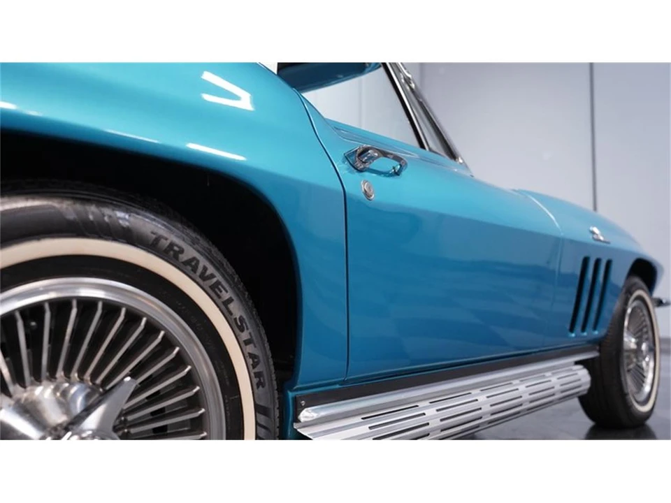 1965 Chevrolet Corvette C2 - Image 23 of 31