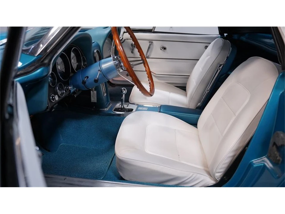 1965 Chevrolet Corvette C2 - Image 30 of 31