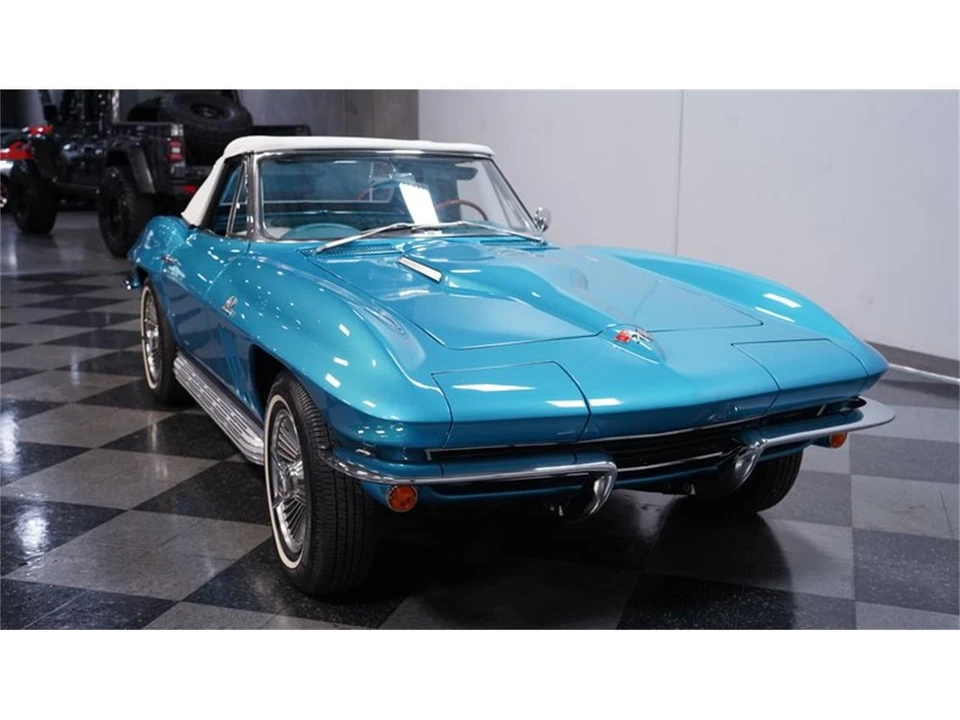 1965 Chevrolet Corvette C2 - Image 15 of 31