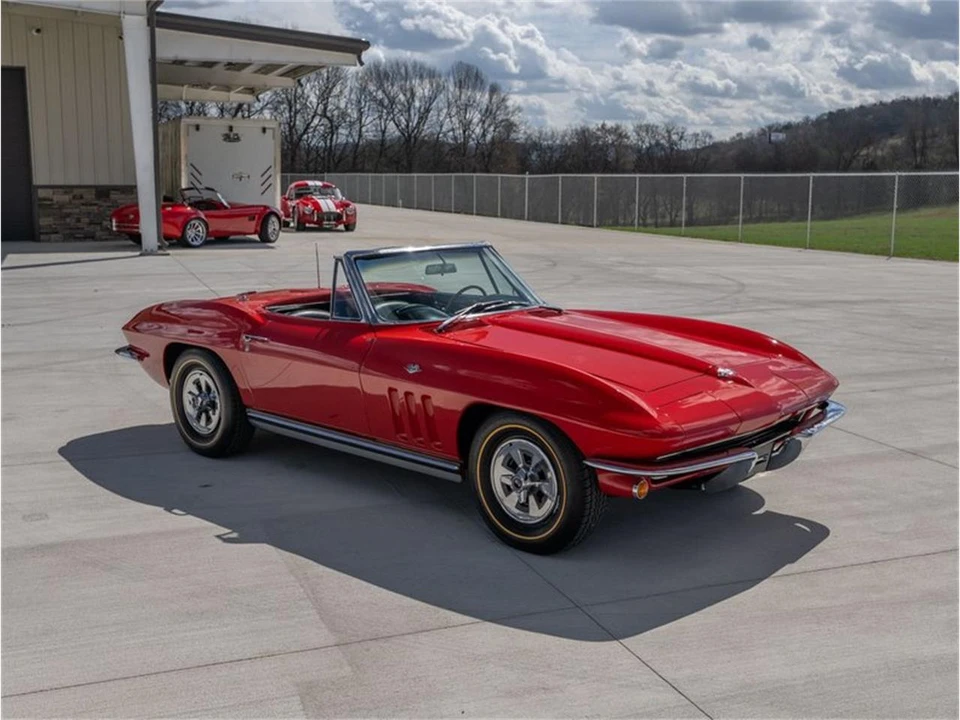 1965 Chevrolet Corvette C2 - Image 5 of 31