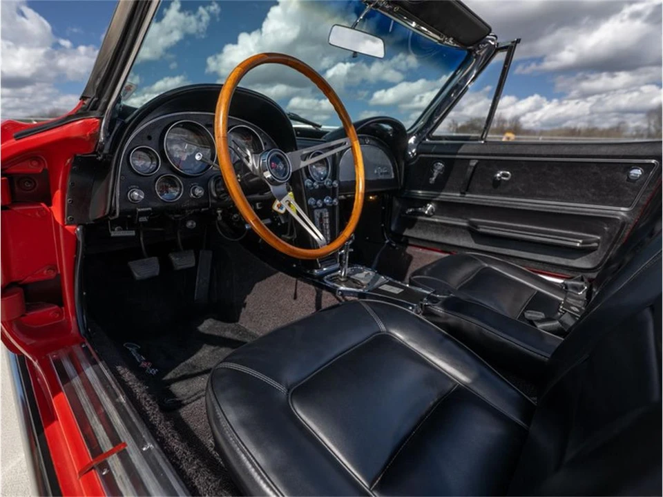 1965 Chevrolet Corvette C2 - Image 17 of 31