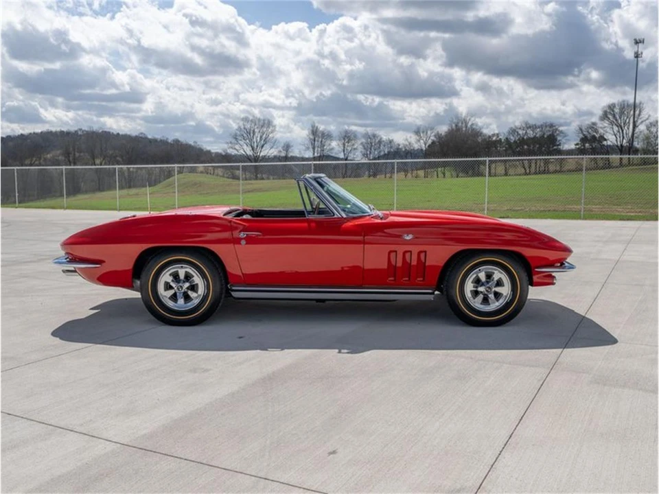 1965 Chevrolet Corvette C2 - Image 6 of 31