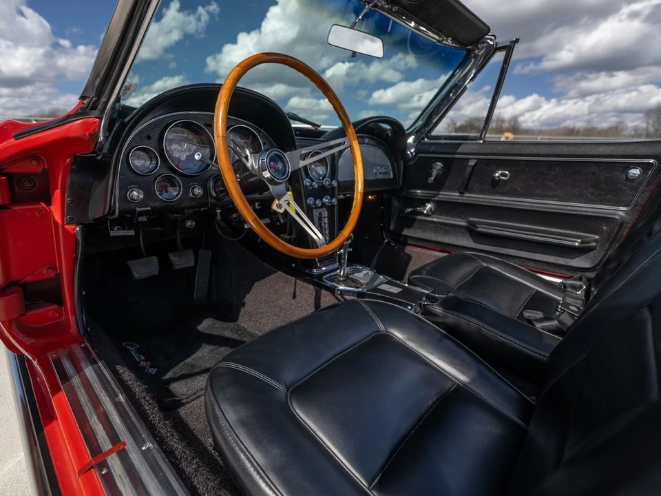 1965 Chevrolet Corvette C2 - Image 17 of 31