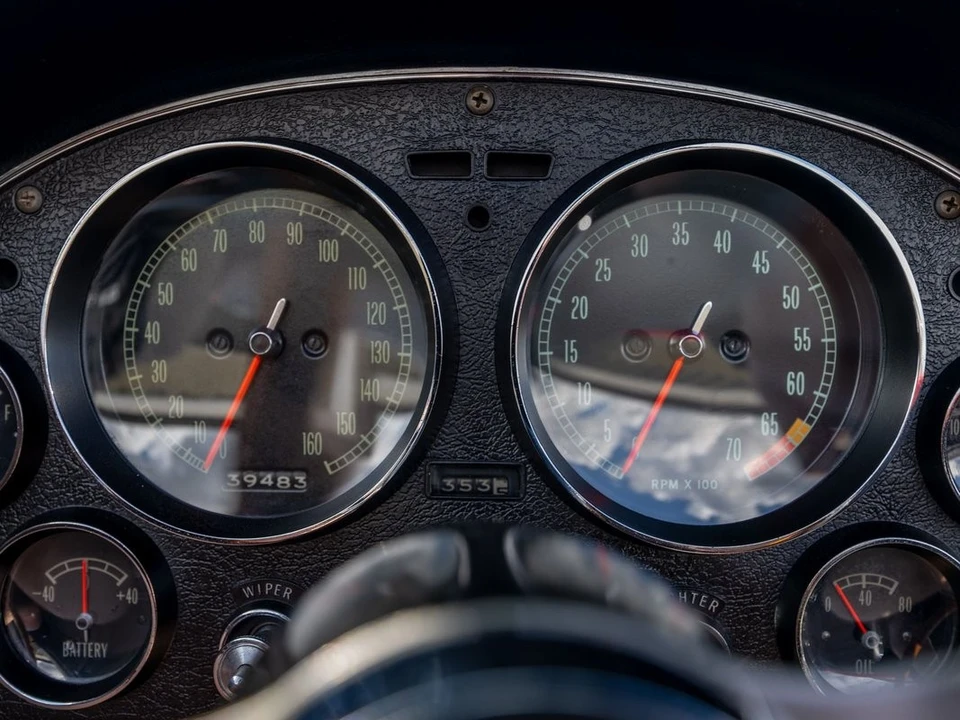 1965 Chevrolet Corvette C2 - Image 21 of 31
