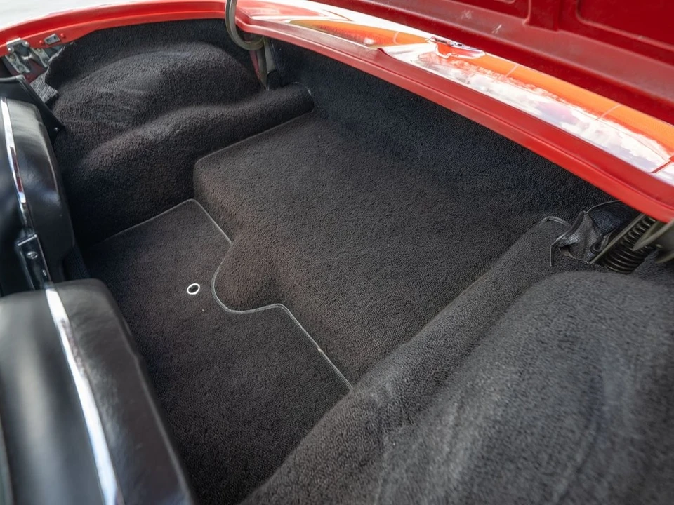 1965 Chevrolet Corvette C2 - Image 23 of 31