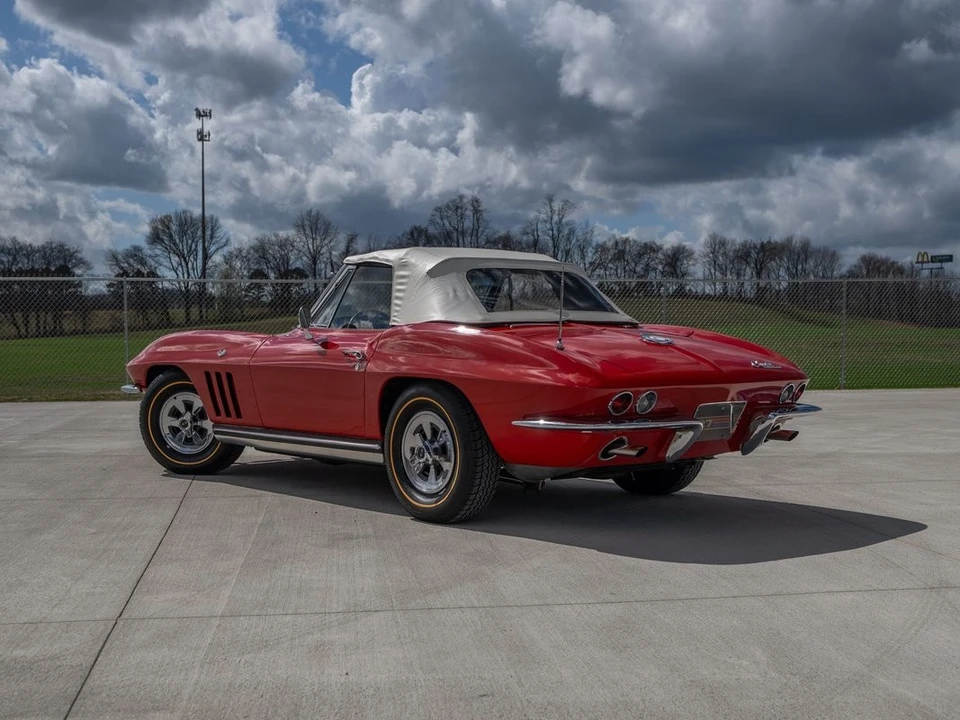 1965 Chevrolet Corvette C2 - Image 12 of 31