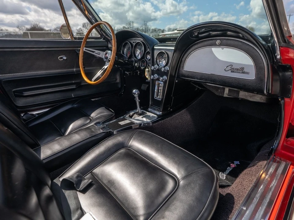 1965 Chevrolet Corvette C2 - Image 13 of 31
