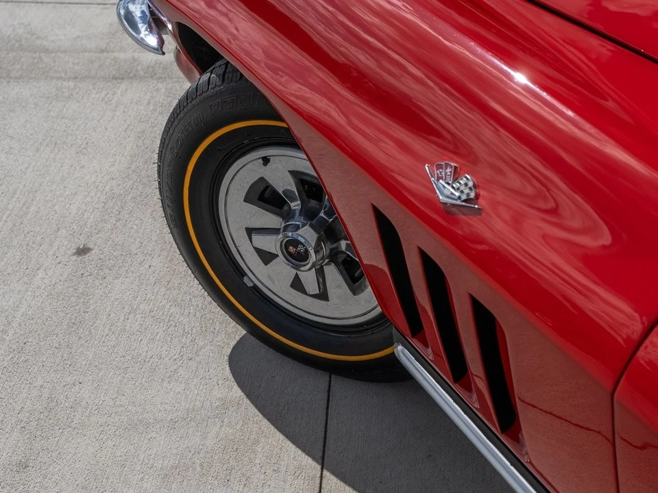 1965 Chevrolet Corvette C2 - Image 25 of 31