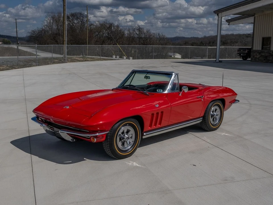 1965 Chevrolet Corvette C2 - Image 2 of 31