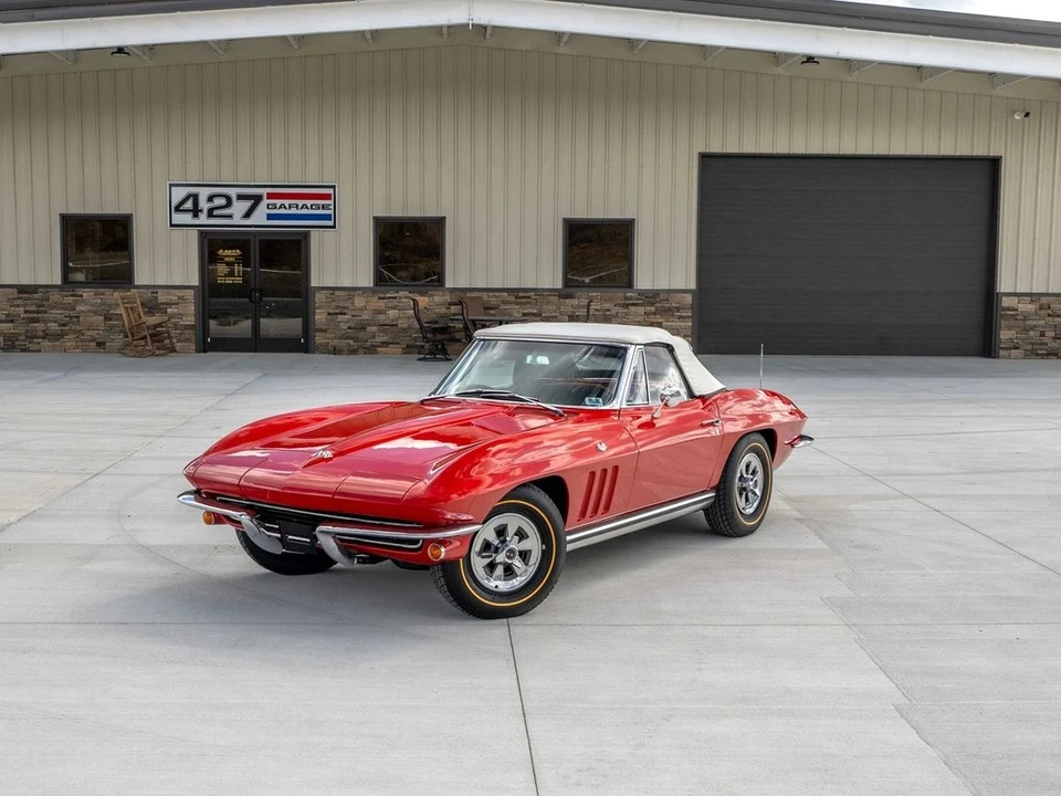 1965 Chevrolet Corvette C2 - Image 10 of 31