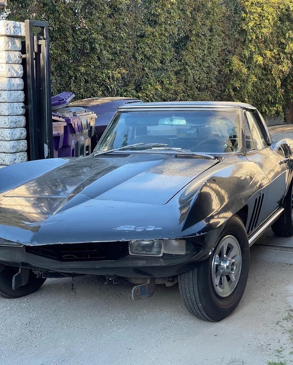 1965 Chevrolet Corvette C2 - Image 18 of 21