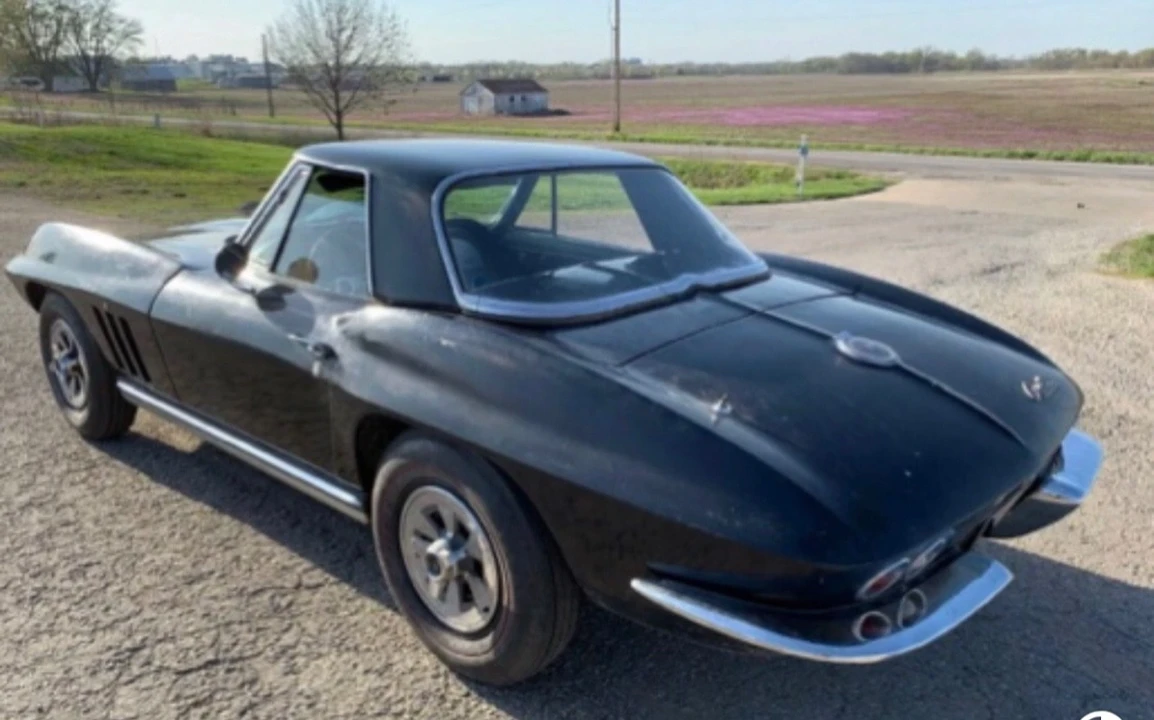 1965 Chevrolet Corvette C2 - Image 4 of 21