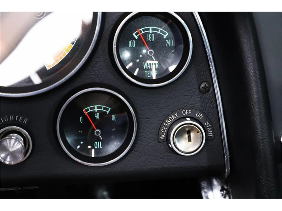 1965 Chevrolet Corvette C2 - Image 21 of 31