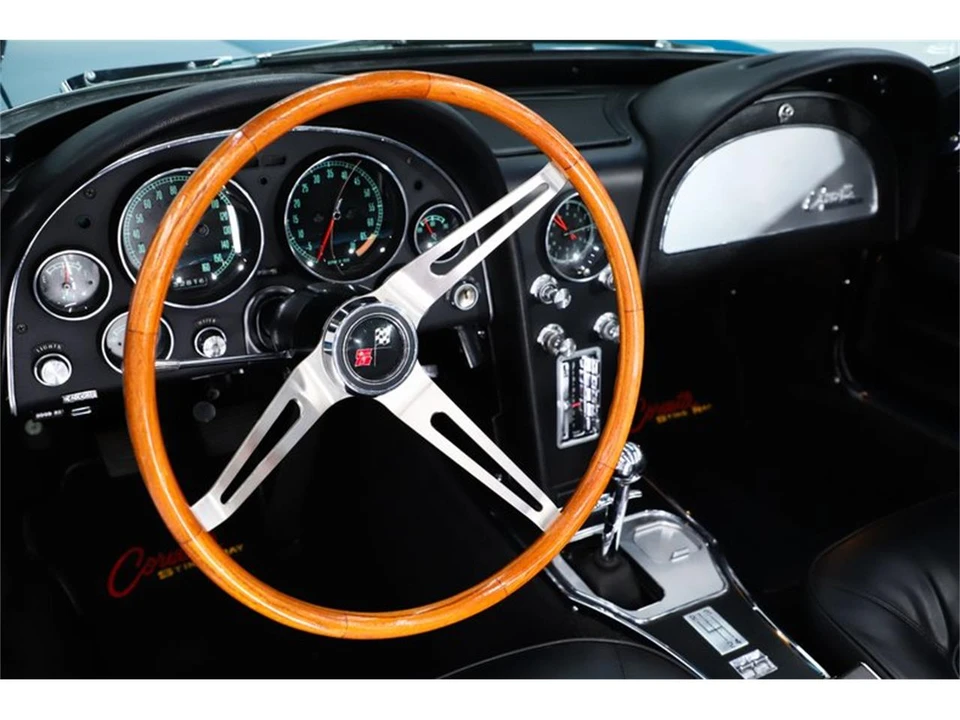 1965 Chevrolet Corvette C2 - Image 16 of 31