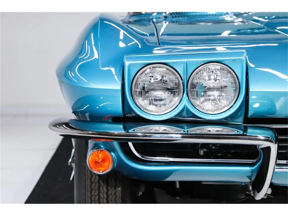 1965 Chevrolet Corvette C2 - Image 27 of 31