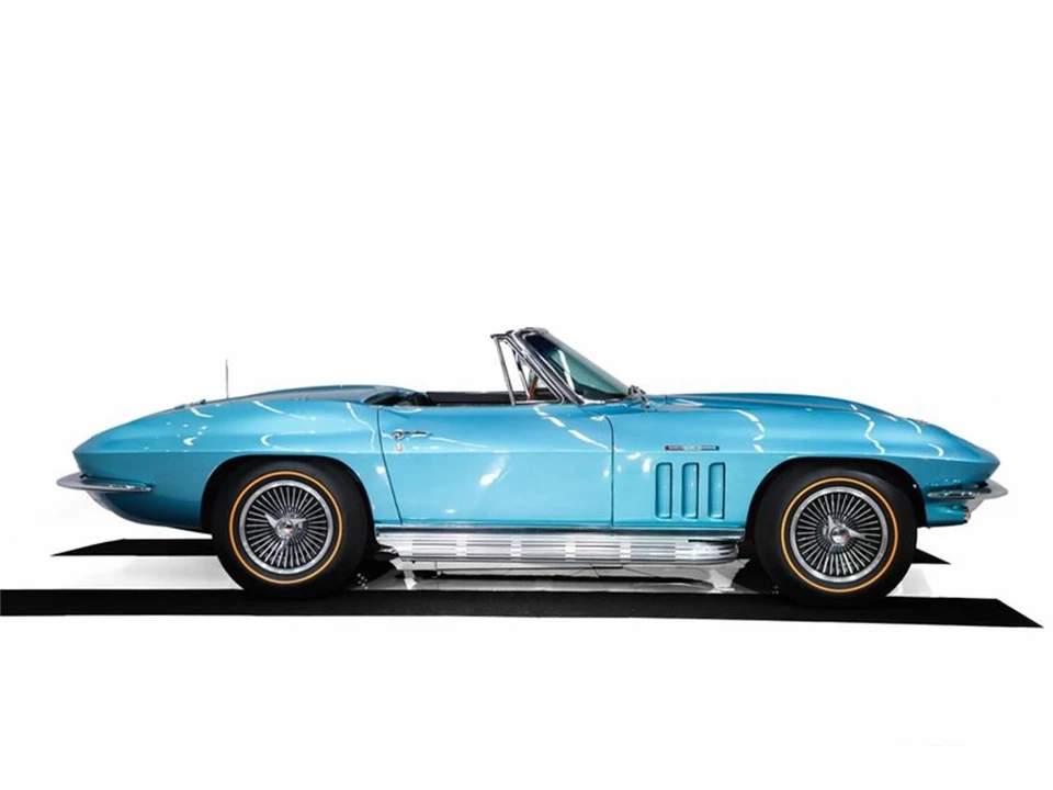 1965 Chevrolet Corvette C2 - Image 15 of 31