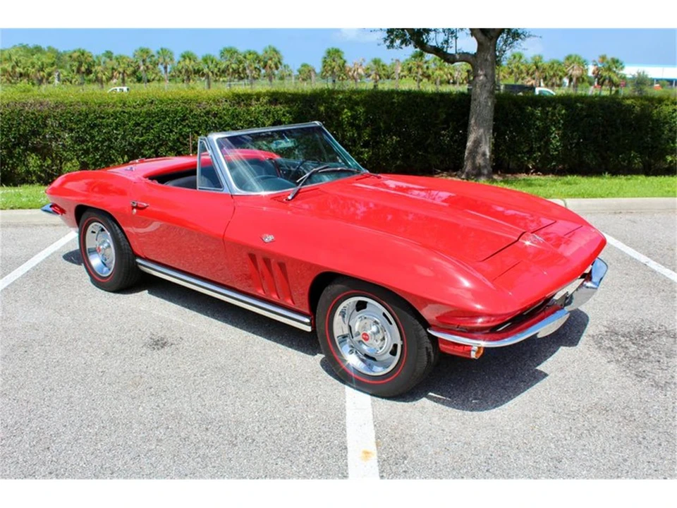 1965 Chevrolet Corvette C2 - Image 20 of 31