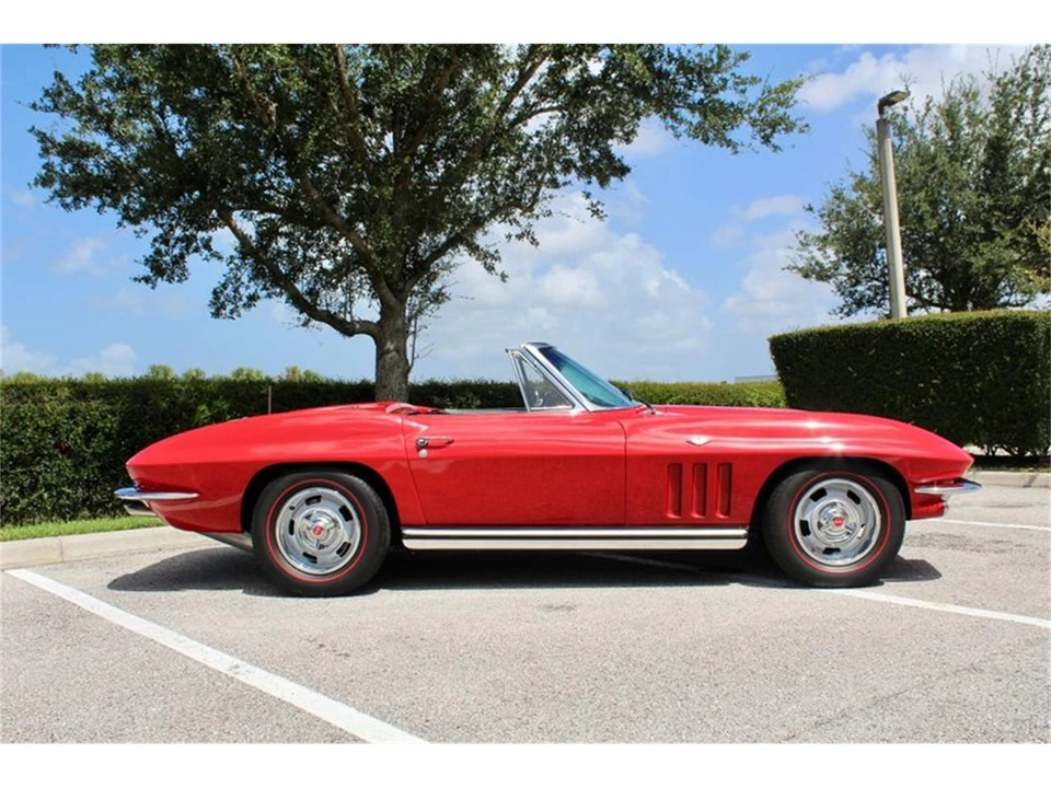 1965 Chevrolet Corvette C2 - Image 2 of 31