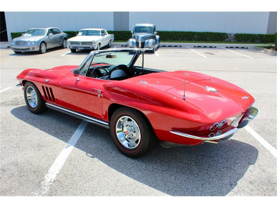 1965 Chevrolet Corvette C2 - Image 26 of 31