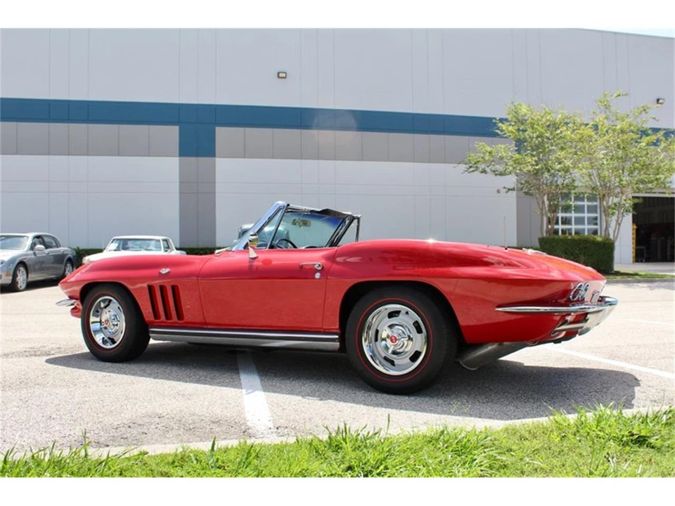1965 Chevrolet Corvette C2 - Image 9 of 31
