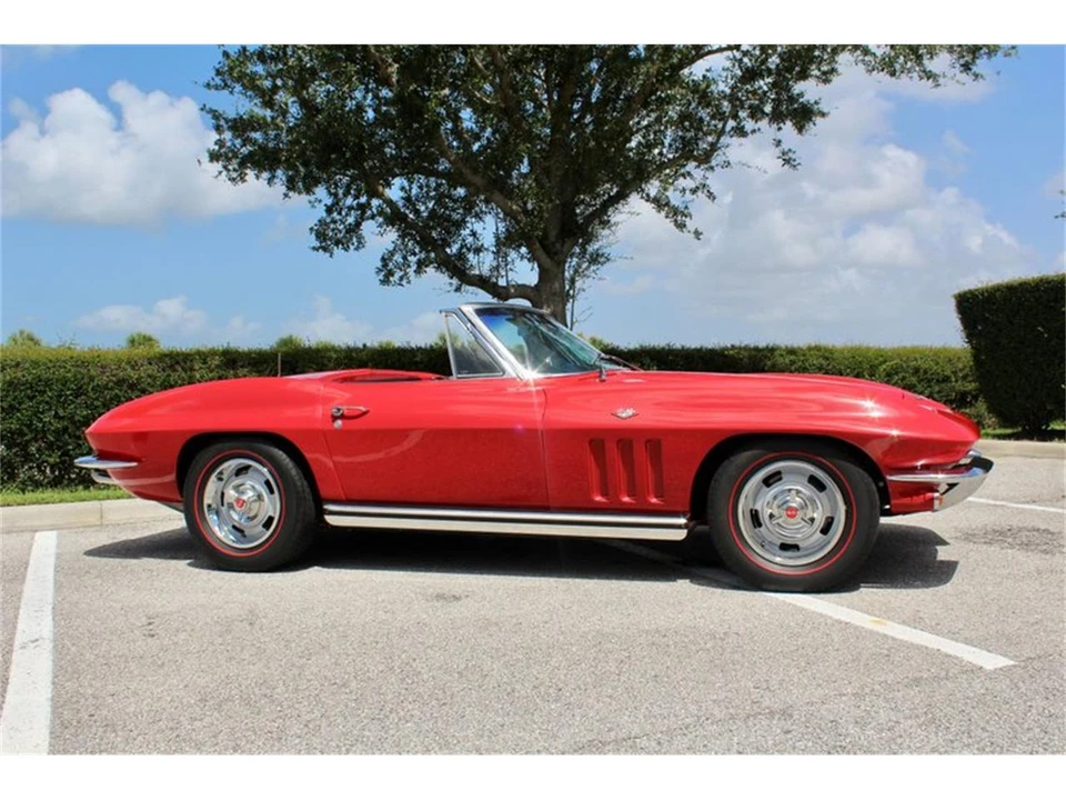 1965 Chevrolet Corvette C2 - Image 3 of 31