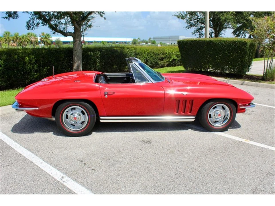 1965 Chevrolet Corvette C2 - Image 18 of 31