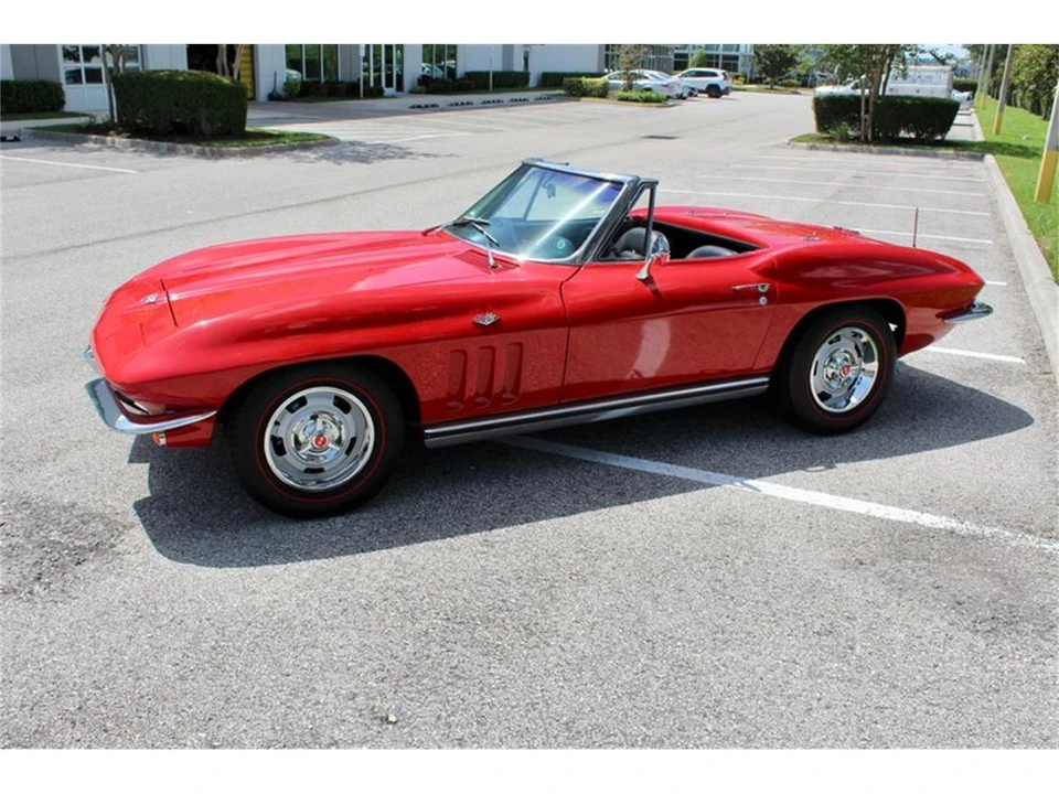 1965 Chevrolet Corvette C2 - Image 24 of 31