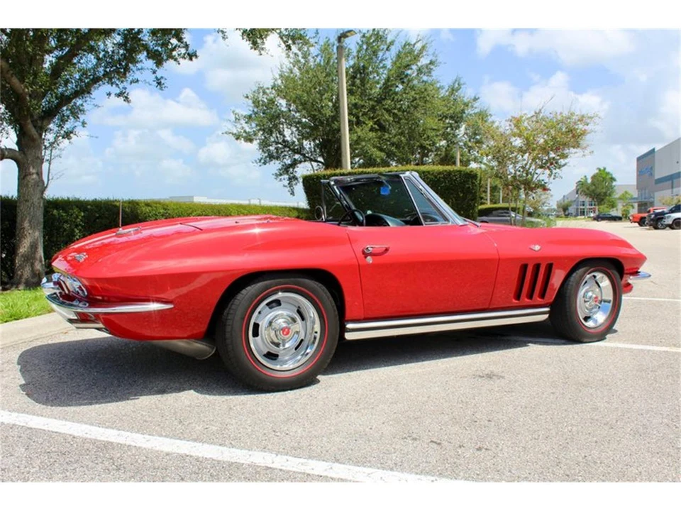 1965 Chevrolet Corvette C2 - Image 14 of 31