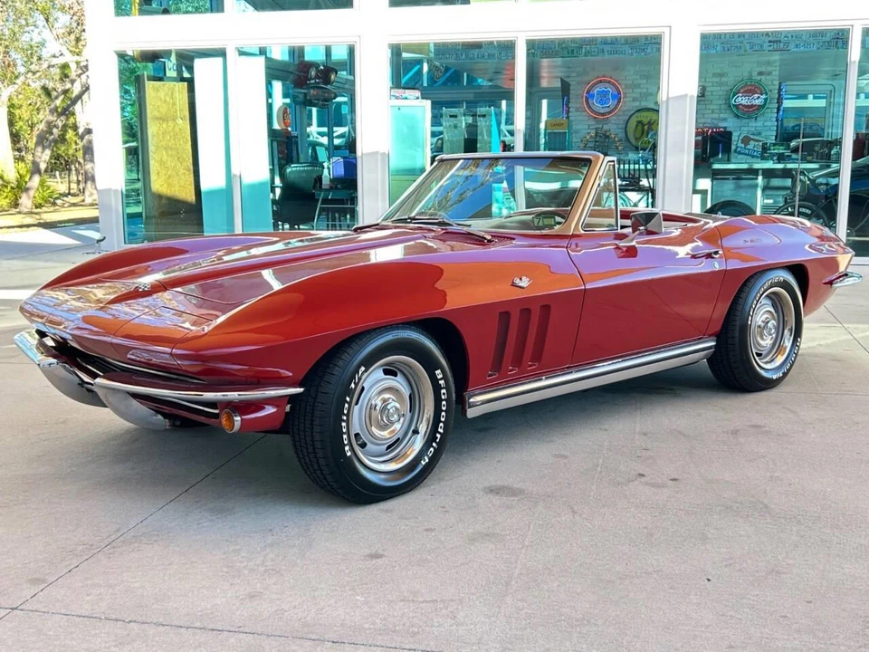 1965 Chevrolet Corvette C2 - Image 11 of 31